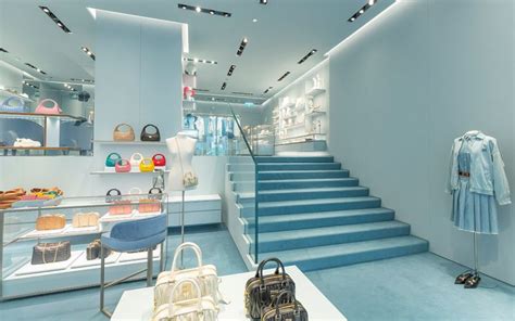 miu miu retail